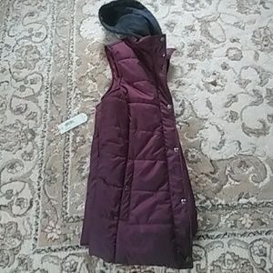 Winter vest *NEVER WORN& STILL HAS TAG*